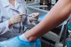 Staf Klinik Viral karena Menertawakan Hasil Pap Smear Pasien